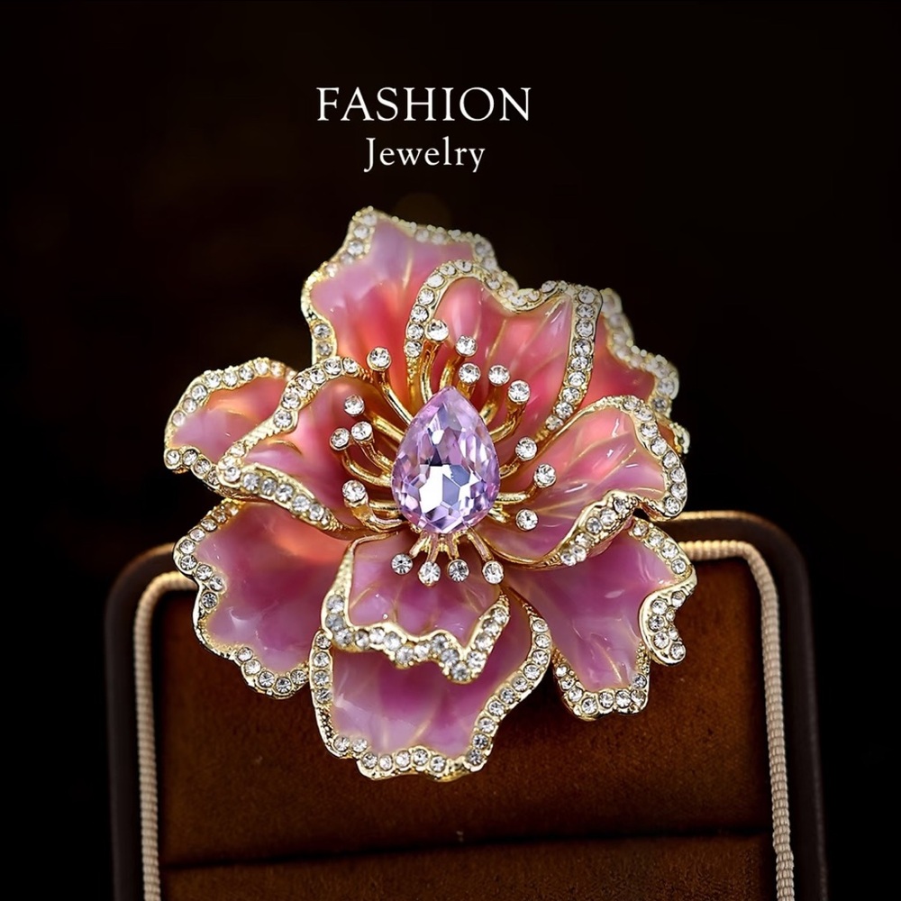 Elegant Pink and Gold Floral Brooch